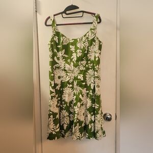 Jones Wear Green and White Floral Mini Dress